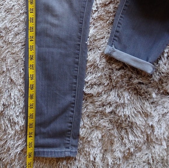 NWOT Artisan NY Embroidered Gray Jeans - Picture 3 of 5